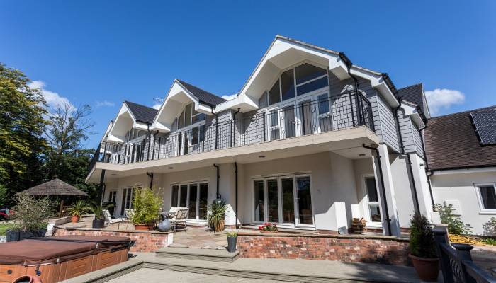 Renovation project featuring Cedral Lap fibre cement cladding