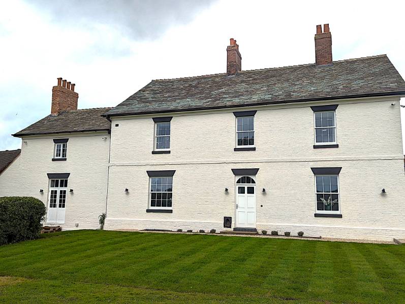 South Derbyshire’s First Vacuum Glazed Windows in Grade II Listed Property