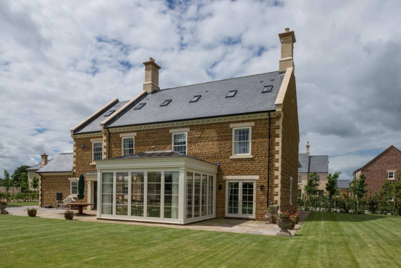 Cupa Pizarras roof slate chosen in prestigious langton homes development