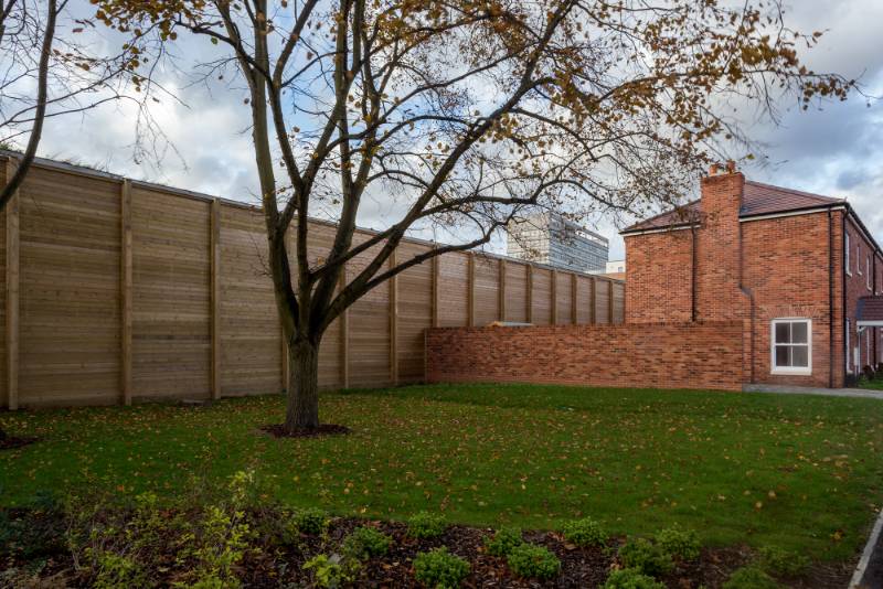 Acoustic fencing provides peace and quiet at a redeveloped residential area in London