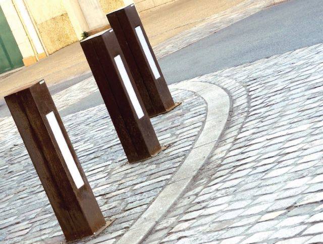 Vision Bollard - Illuminated Bollard