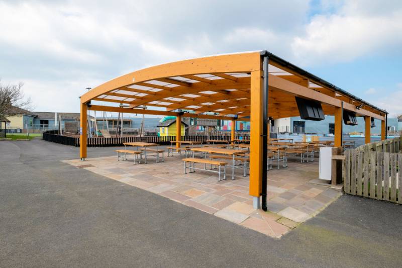 Tarnhow Dome Freestanding Glulam Timber Canopy
