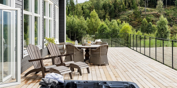 Classic – Lackerat stålräcke med glas
