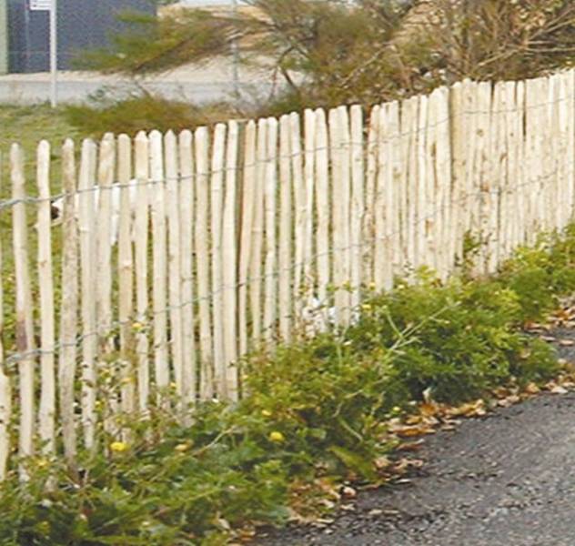 Cleft Chestnut Fencing - Agricultural Fencing