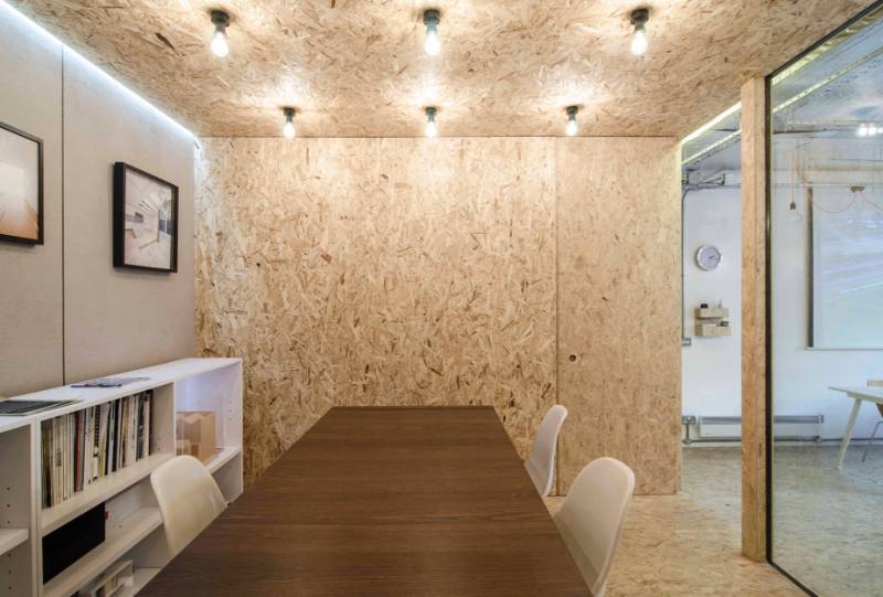 Hanson Architects create utilitarian office with exposed OSB3