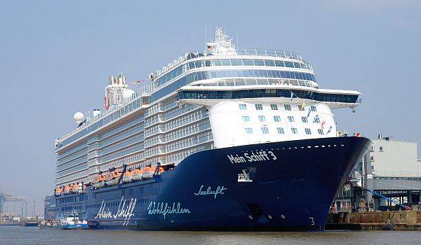 Cruise Ship Roller Shutters at TUI Cruises' Mein Schiff