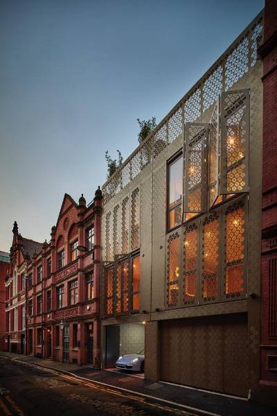 Rundum Meir façade doors uniquely reflect Manchester landmark’s heritage