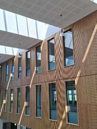 Lusso 105 Edge - Relocatable Glass Partitions