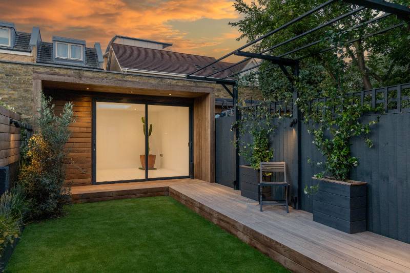 Decking and cladding | Invisible fixing | Thermally modified wood | Residential modernisation | London