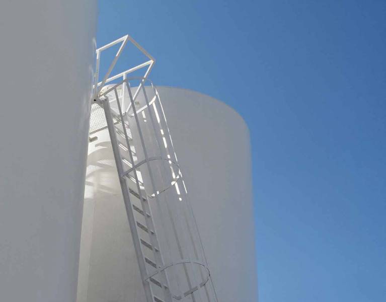 Hempel makes the grade with refinery crude storage tank lining