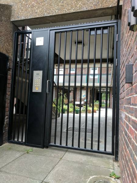 Steel Security Pedestrian Gates LPS1175 B3 (SR2) & LPS2081 SRB