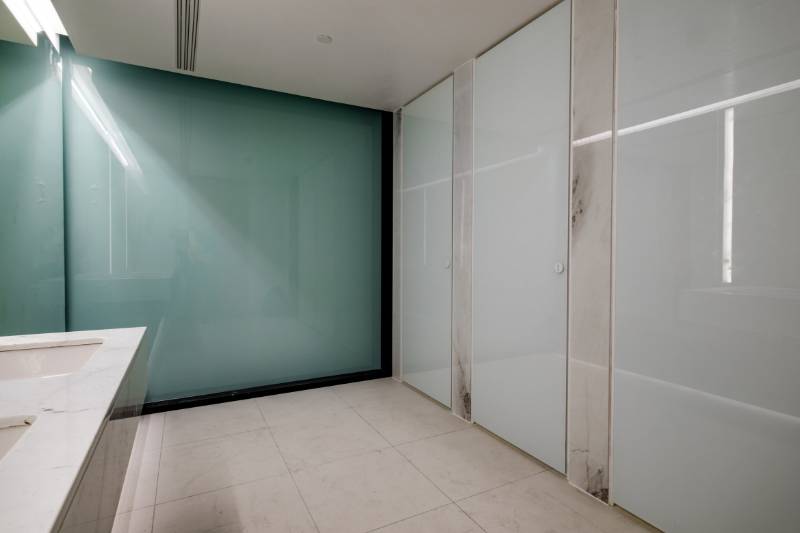 Alto Kristalla Toilet Cubicles - WC Cubicle