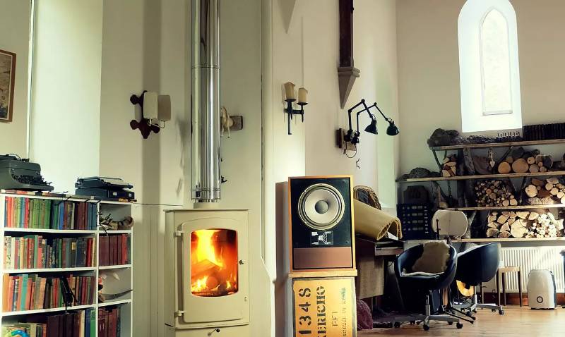 Insulated chimney flue system