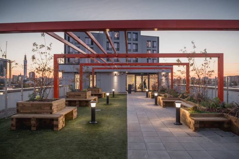 UNITE Staniforth House, Birmingham - Rooftop Garden with Seating