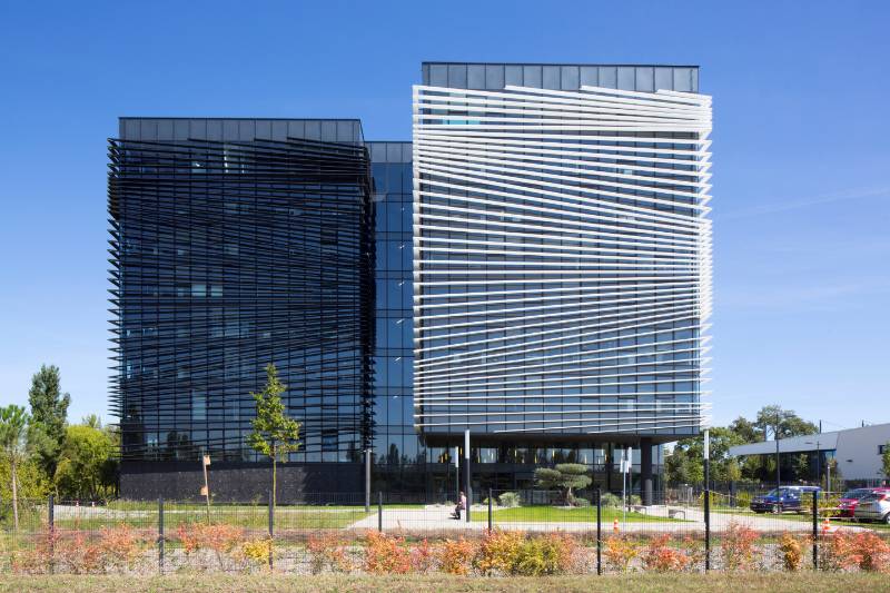 Aluminum Venetian Blinds in Thales HQ