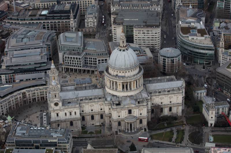 Replacing 100 Year Old Asphalt on St Paul’s Cathedral Stone Gallery