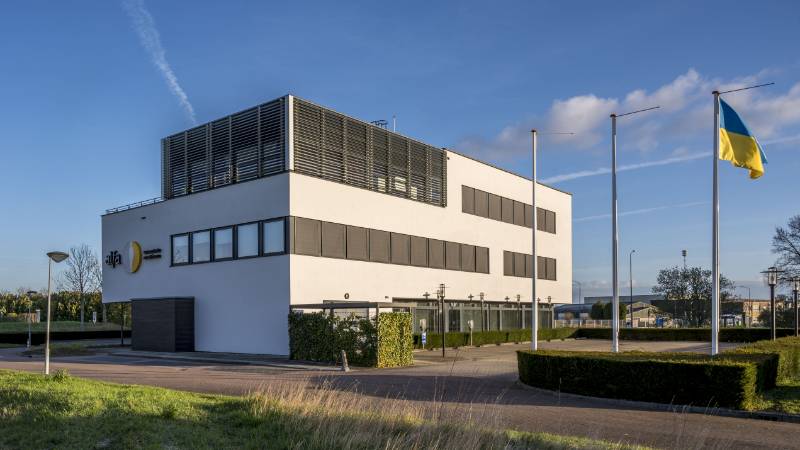 Aluminium Motorized Façade/Skylight Louvres - 140 mm Pitch - Shading