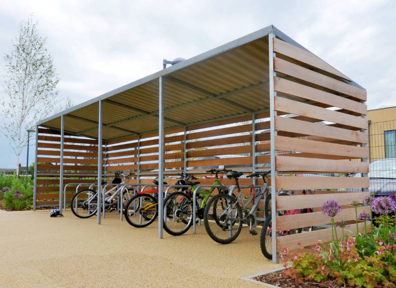 Uckfield Retail park - Grasmere Timber Cycle Shelter
