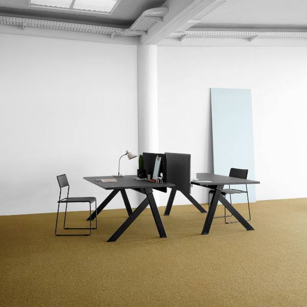 Epoca Contra / Contra Stripe wall-to-wall carpet