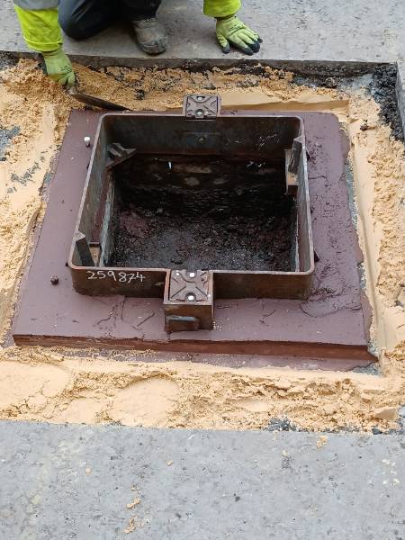 UltraCrete repairs troublesome chamber on busy London road