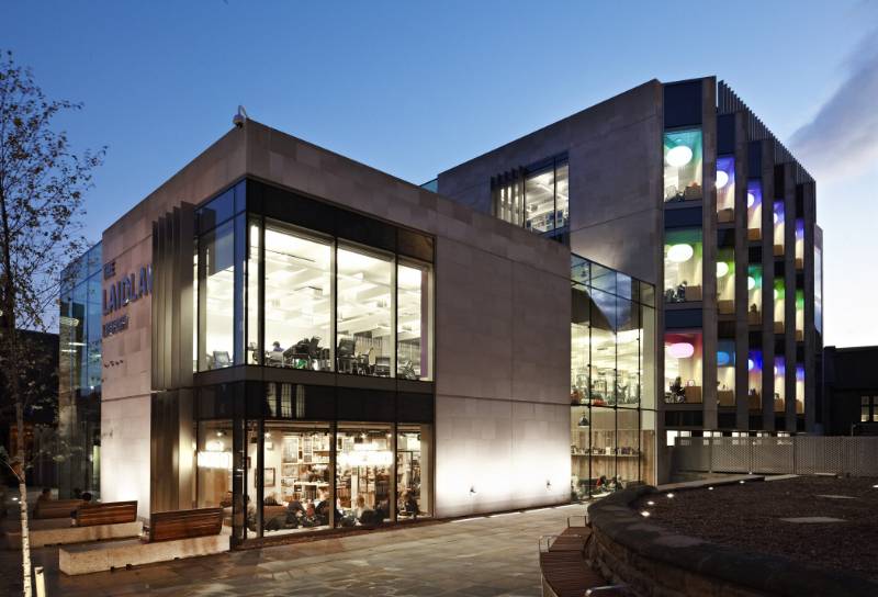 Specially-adapted façade solution from WICONA helps to create a new landmark for the University of Leeds