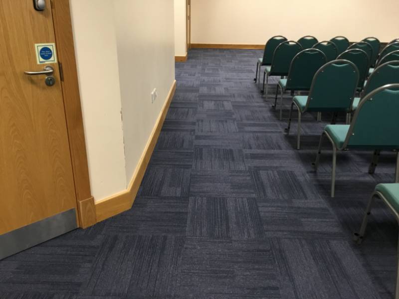 KINGSGATE OFFICES - Signal Solution Dyed Carpet Tiles