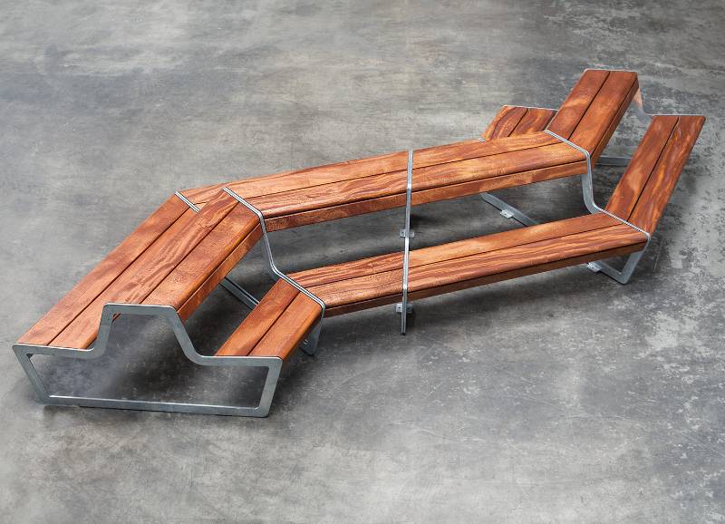 LINK Table with Bench