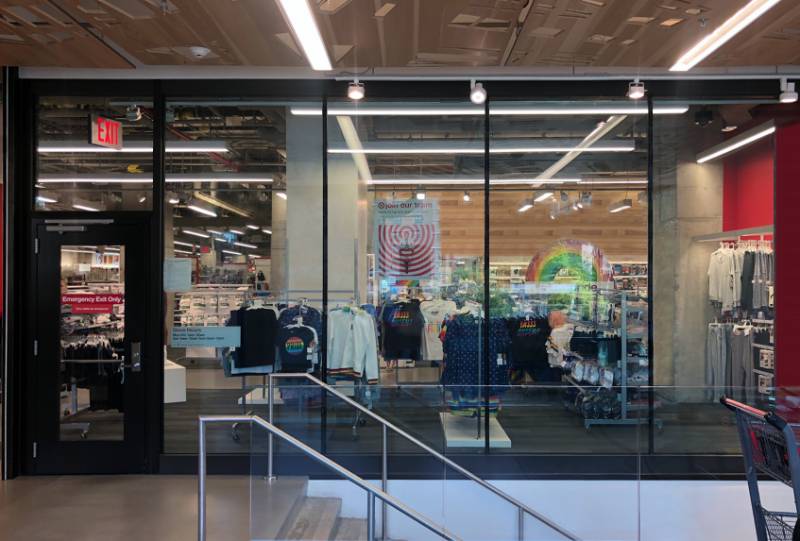 Enhancing the #TargetRun with Oversized Fire Resistive Butt-Glazed Glass Walls