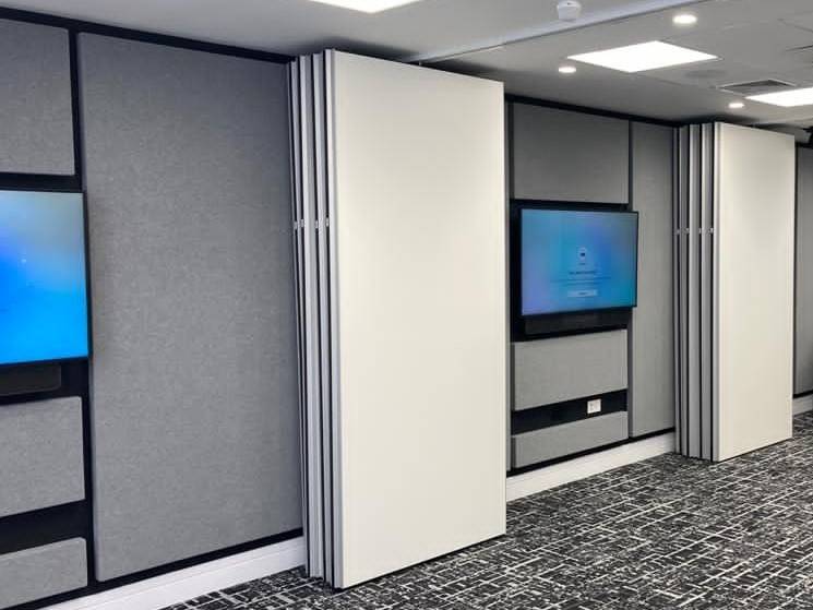 RIA Building – Semi Electric Movable Wall – London