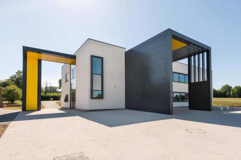 Architectural Aluminium - A Complete Guide to Design and Specification