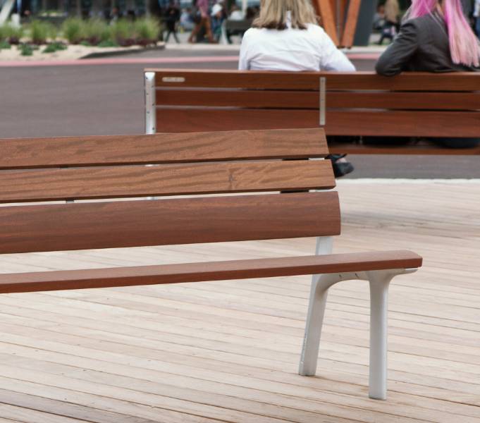 NeoRomántico Clásico | Bench - Street furniture