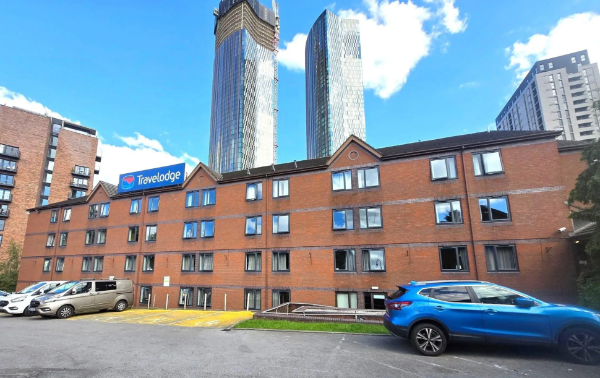 Travelodge Window Refurbishment Using VEKA System 10 Tilt & Turn