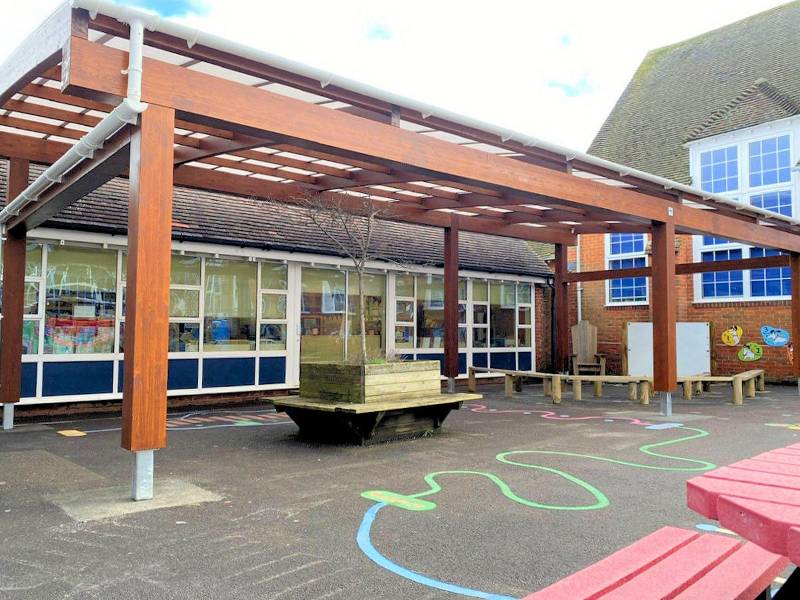 Tarnhow Curved Freestanding Glulam Timber Canopy