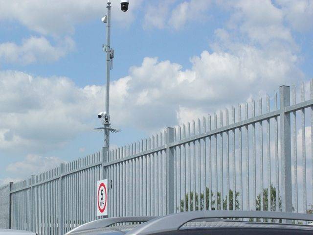 Panel fencing systems