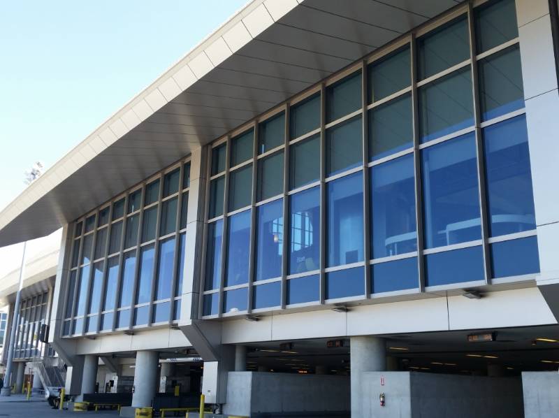 RB 500+ Automated Roller Shades