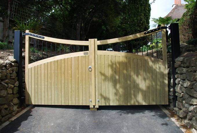 Cathedral Courtyard Gates - Timber/ Steel Modern Driveway Gate