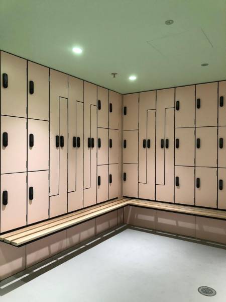 Heated Laminate Lockers at 8 Devonshire Square