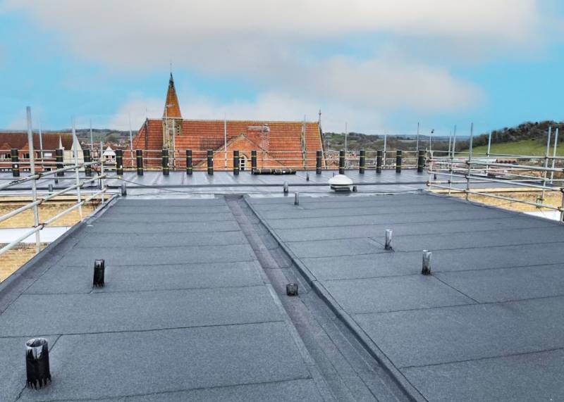 Strata – Reinforced Bituminous Membrane To Warm Roof  – Flame Free And Torch Applied