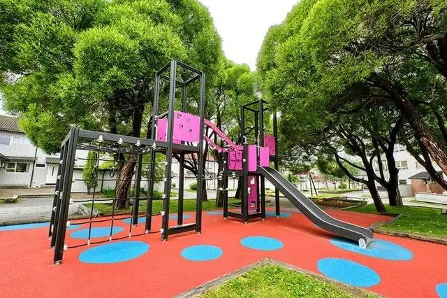 Resilient floor coverings