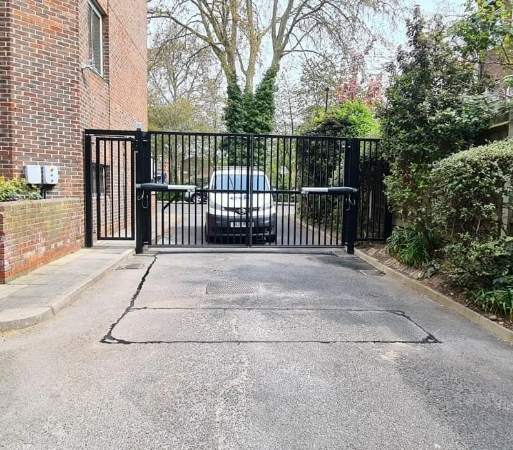 Swinging Automated Gates - Industrial & Commercial Automatic Gates