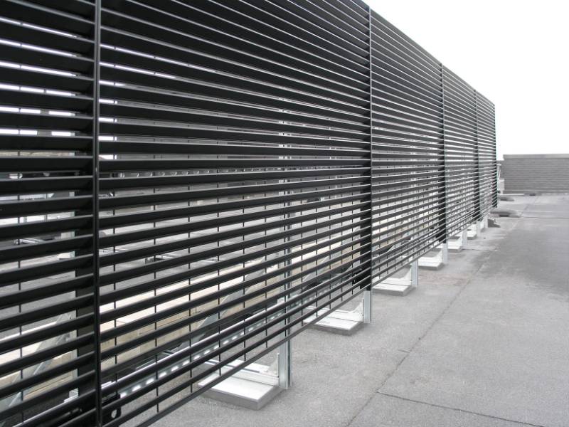 Roof-Top Screens - Steel louvre protective privacy barrier