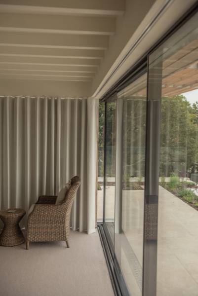 FLOW | Motorised Curtain Tracks