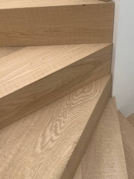 Cladding Winding Stair Case with Brushed Band Sawn Oak