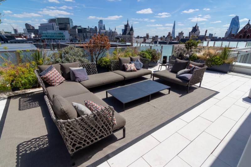 Balance self-levelling pedestals for luxury rooftop living