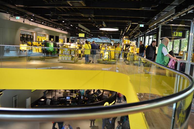 Curved glass balustrade for Signal Iduna Park football stadium