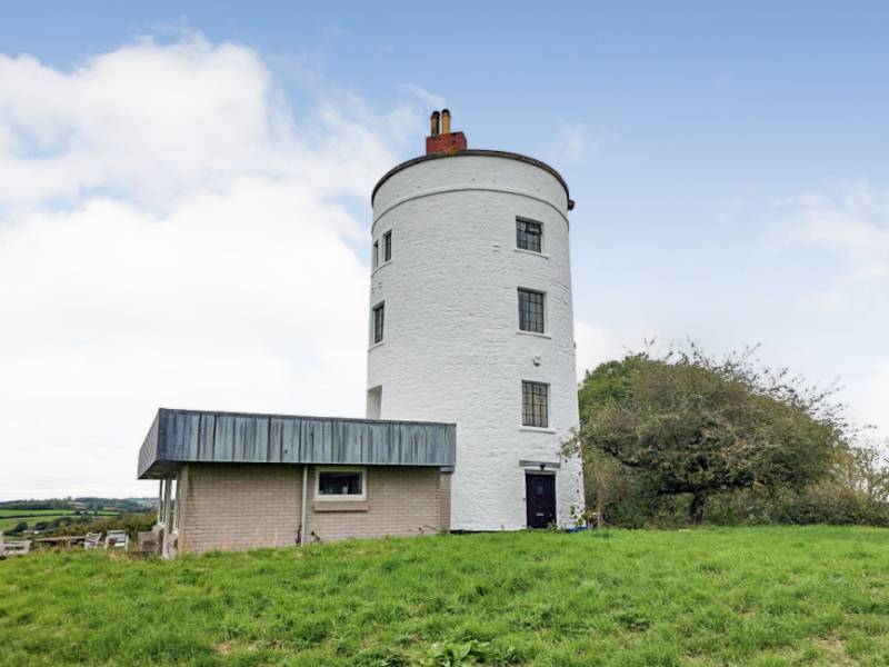 Walton Windmill, Street