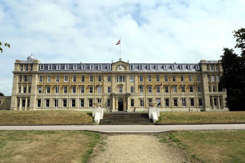 Ventrolla | Sandhurst Royal Military Academy | Grade II Listed Sash Window Renovation
