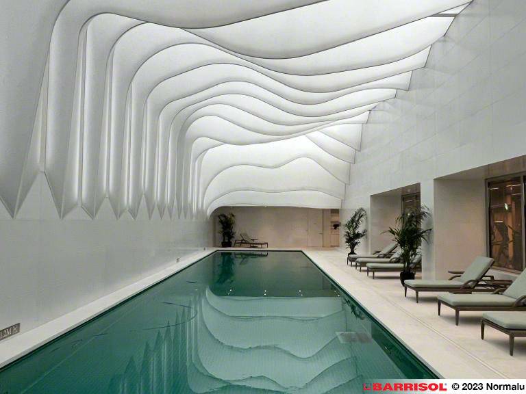 Stretch your mind: a New Way of Covering Walls, Ceilings and 3D Forms