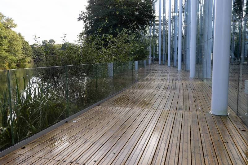 Samsung Offices | Non-Slip Decking Case Study