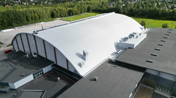 Besparing av koldioxidutsläpp med 97 % vid återvinning av PVC-takmembran